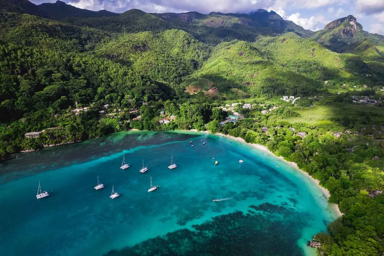 10 best places to travel Seychelles