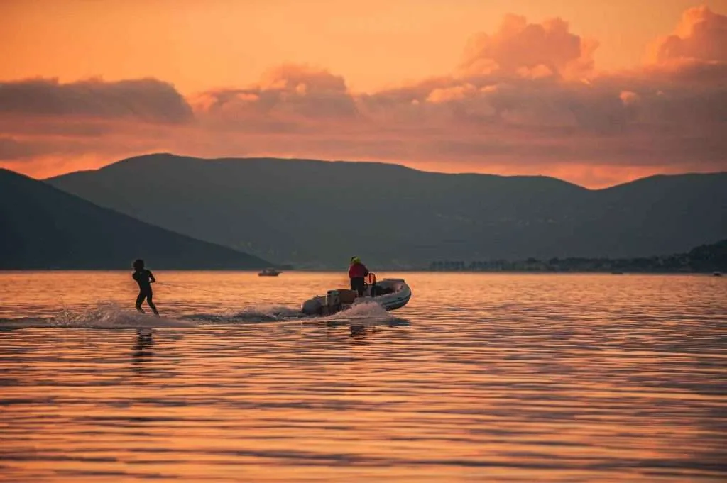 wakesurfing sunset